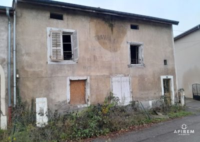 Apirem Immobilier Maison à rénover de 120m2 à Saint-Nicolas-de-Port - 3 niveaux  